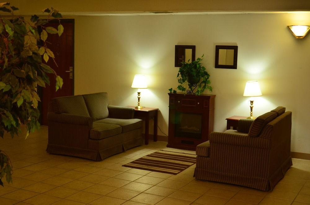 Luxury Inn & Suites Lincoln Dış mekan fotoğraf