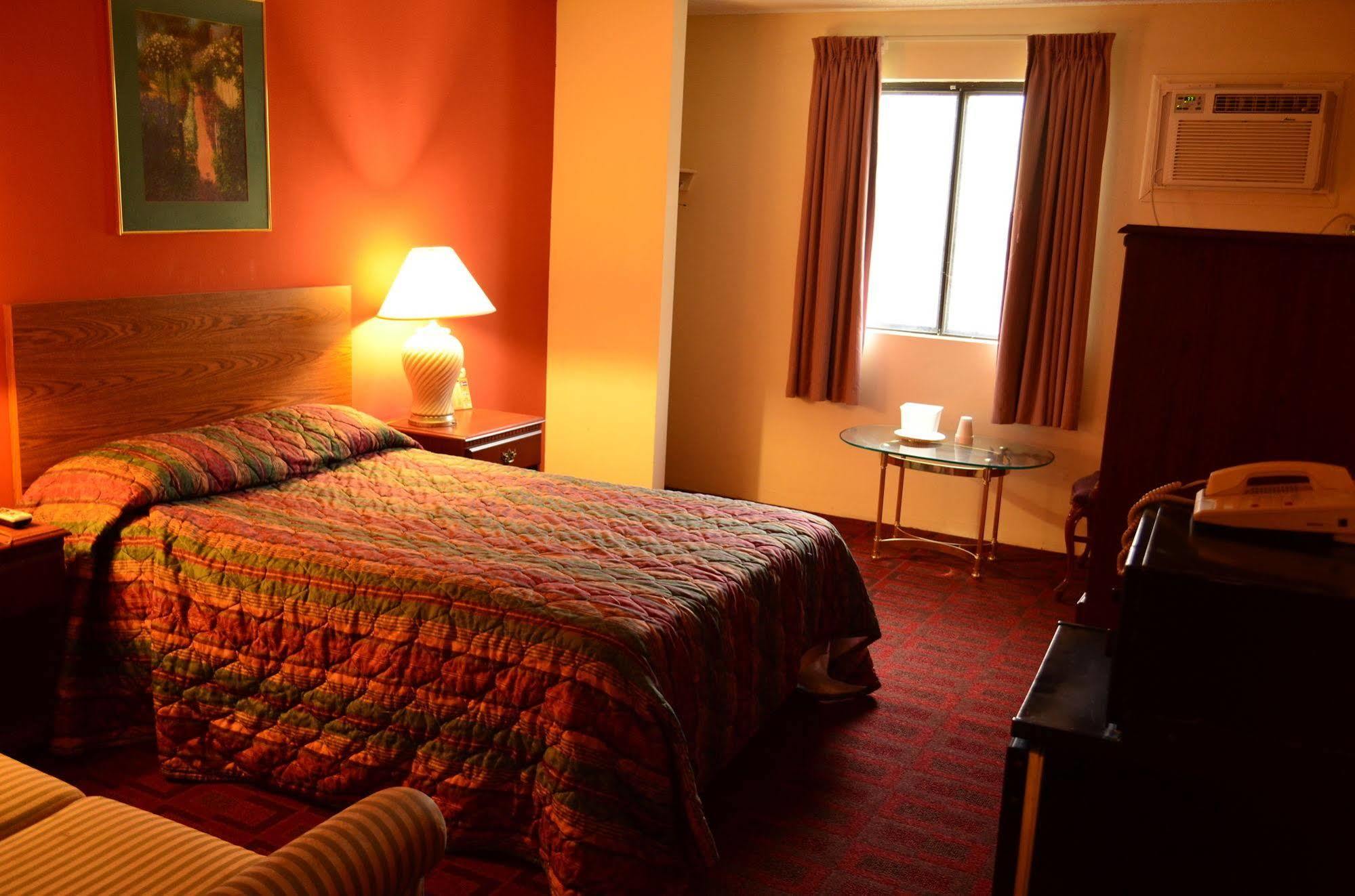 Luxury Inn & Suites Lincoln Dış mekan fotoğraf